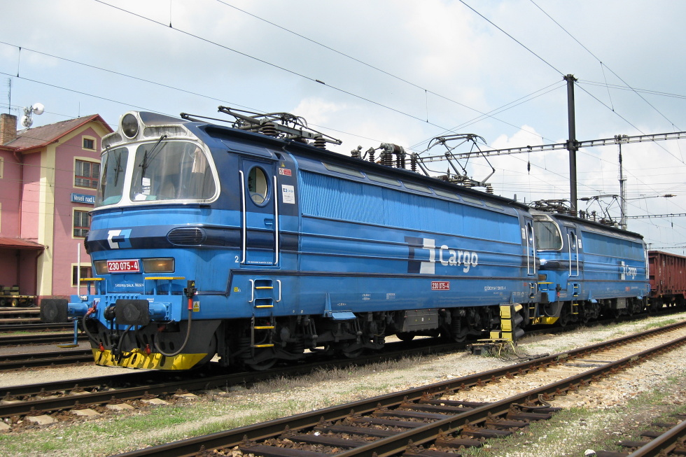 230 075-4