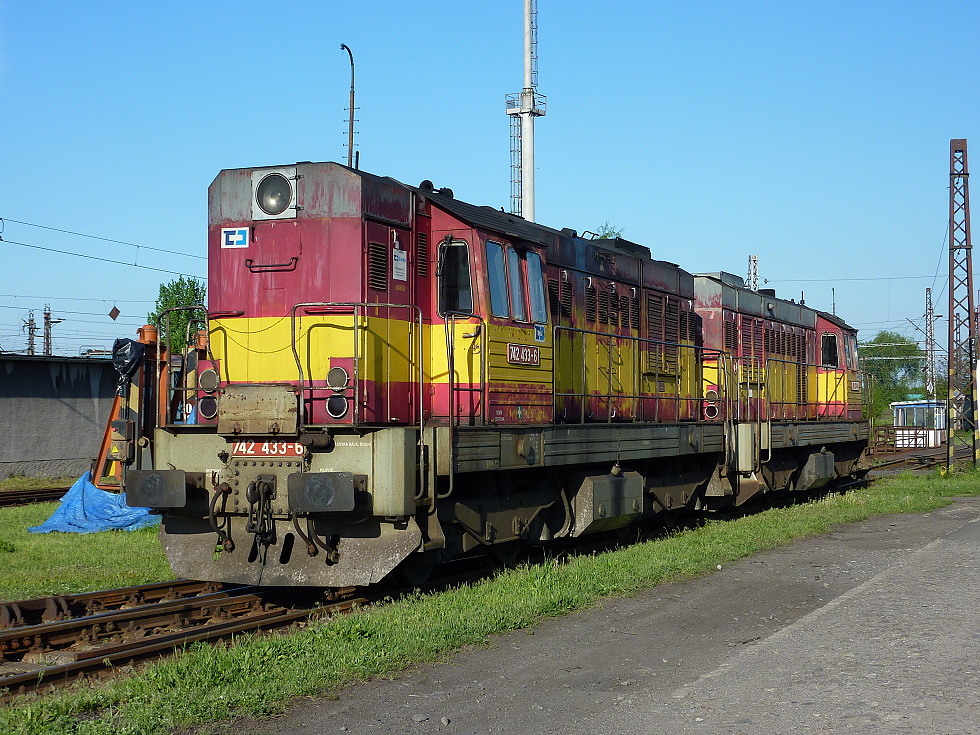 742 433-6