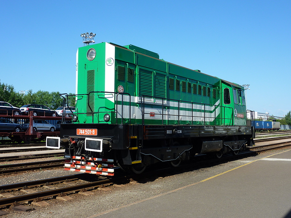 744 501-8