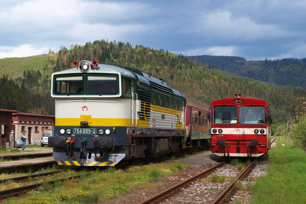754 055-2