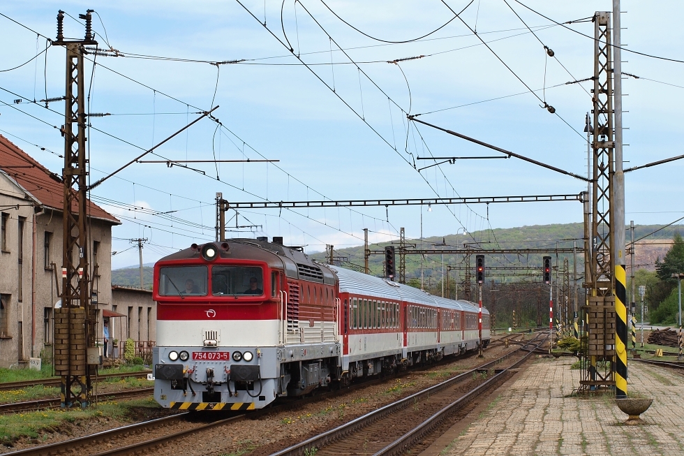 754 073-5