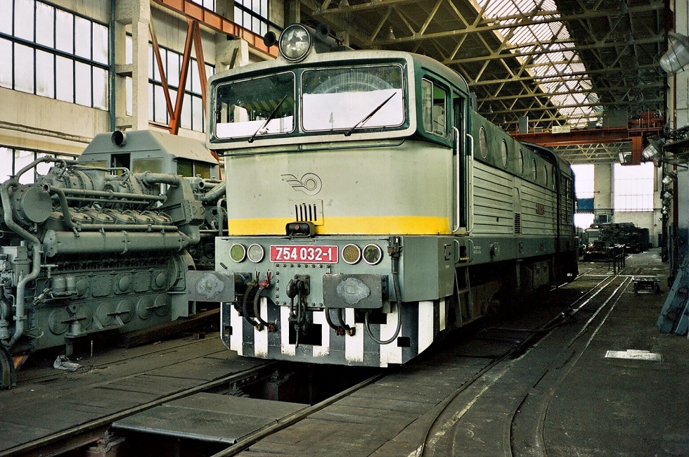 754 032-1