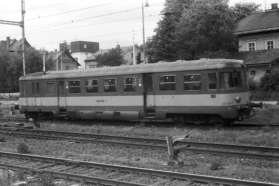 820 005-7
