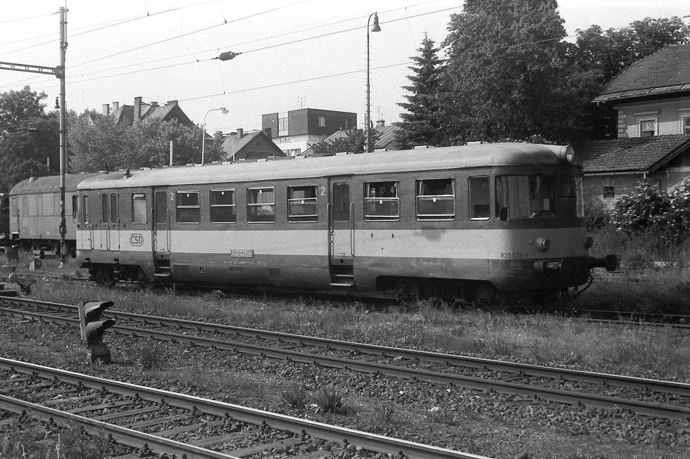 820 035-4