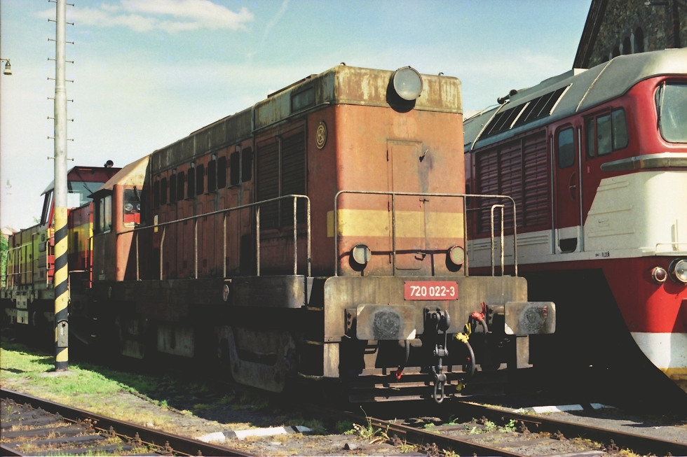 720 022-3