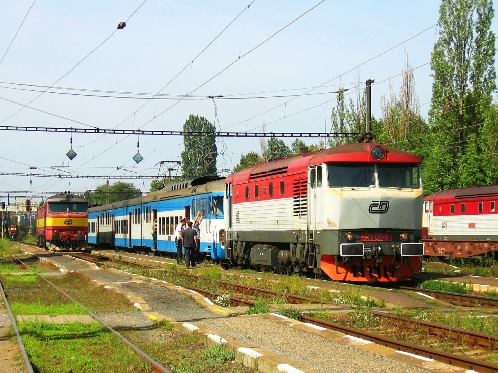 749 081-6