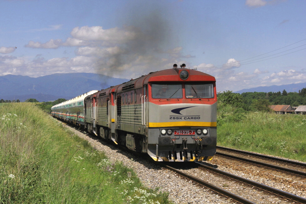 751 035-7