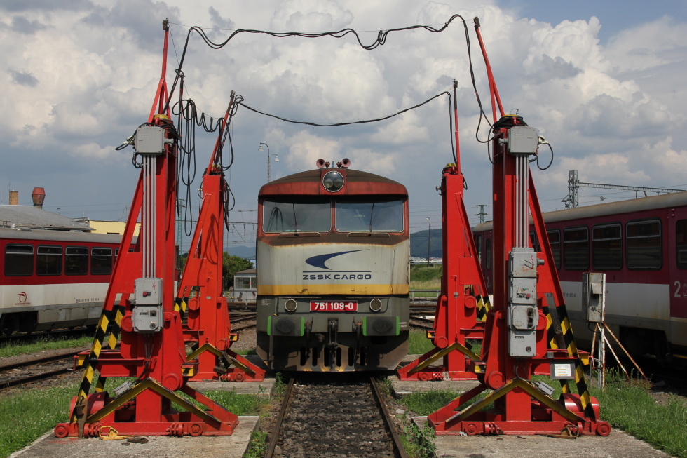 751 109-0