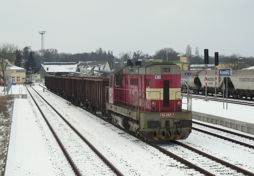 742 263-7