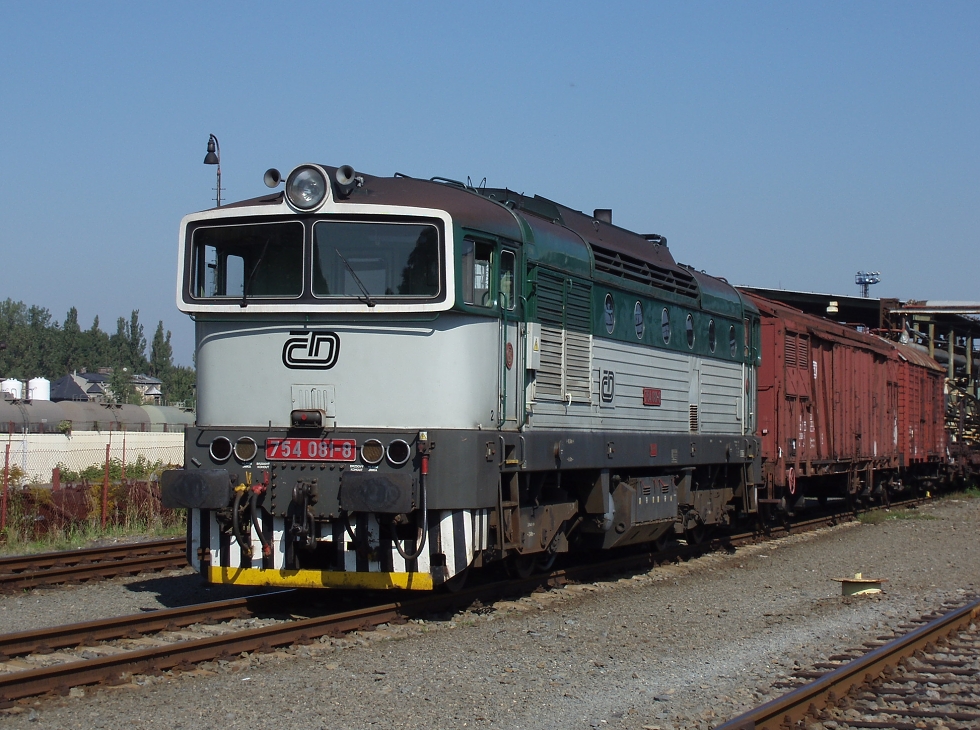 754 081-8