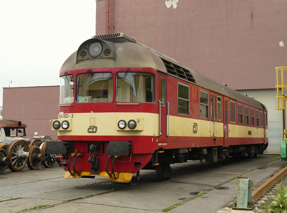 854 002-3
