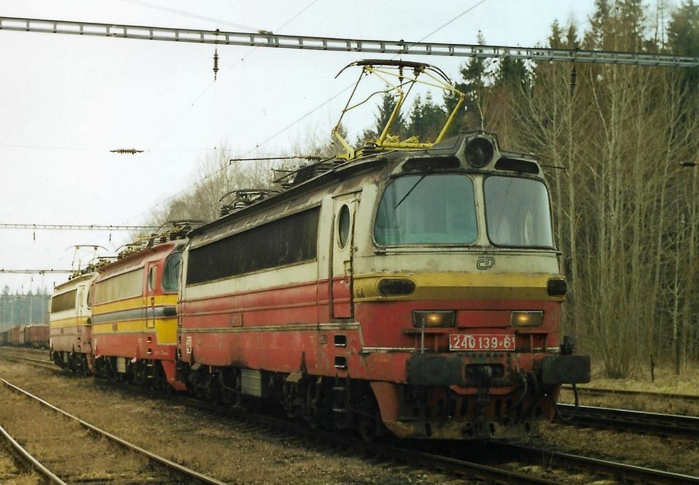 240 139-6