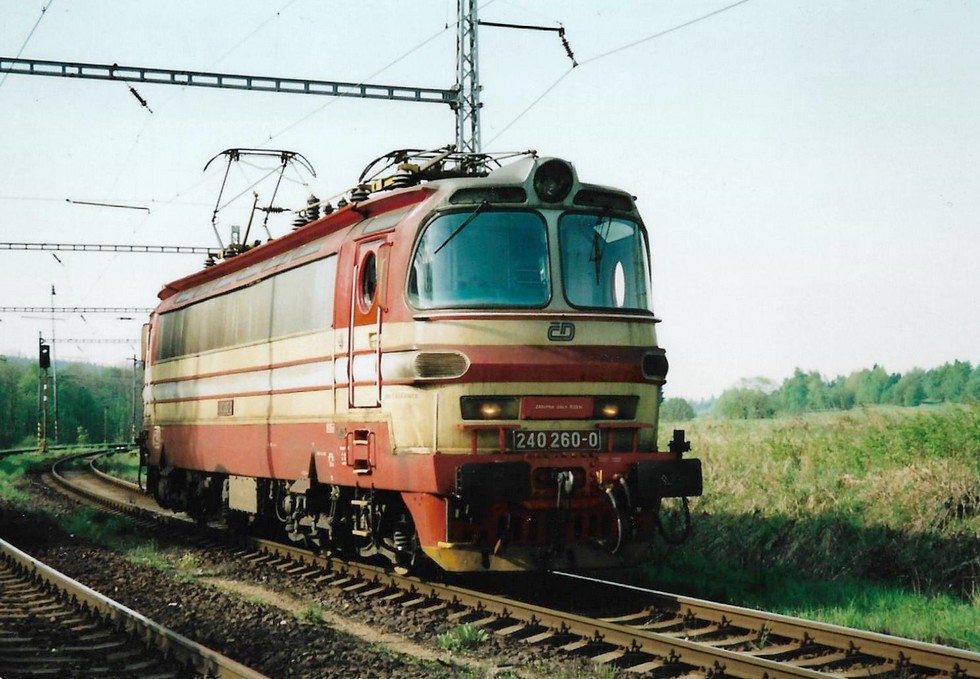240 260-0