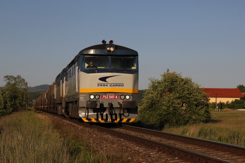 752 041-4