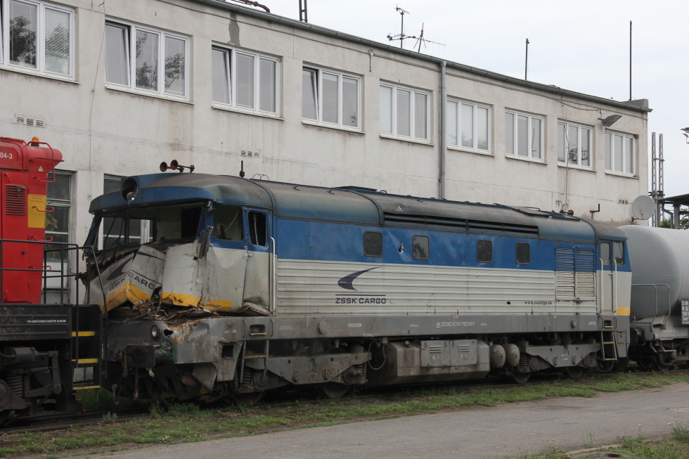 752 047-1