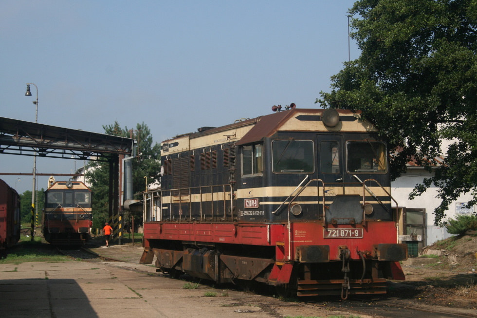 721 071-9