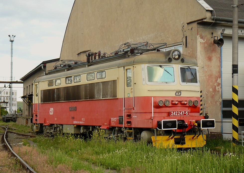 242 247-5