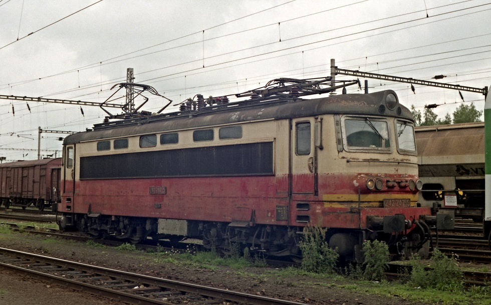 242 247-5
