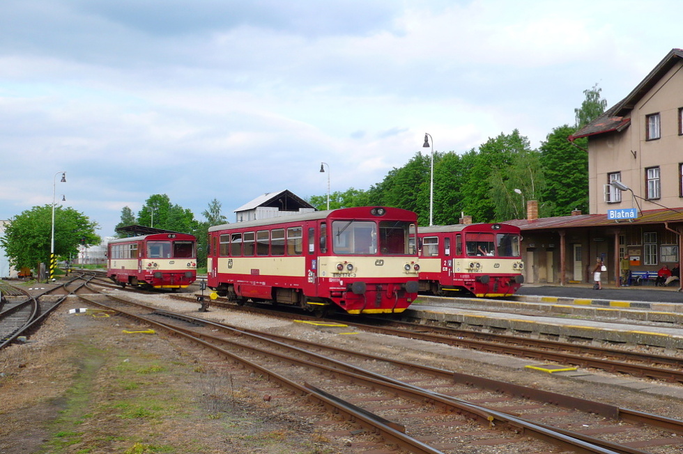 810 174-3