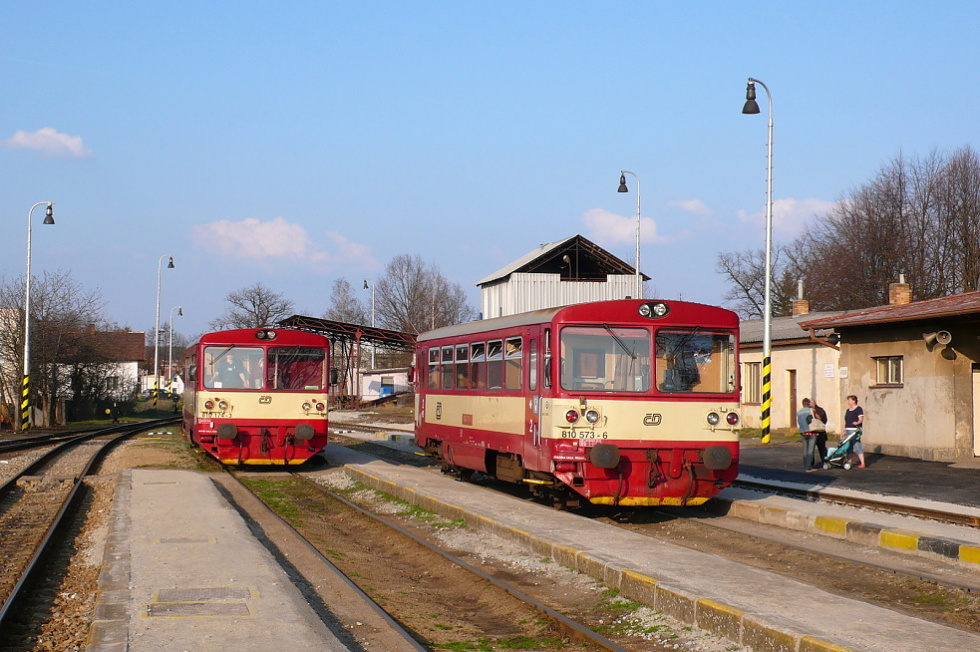 810 573-6