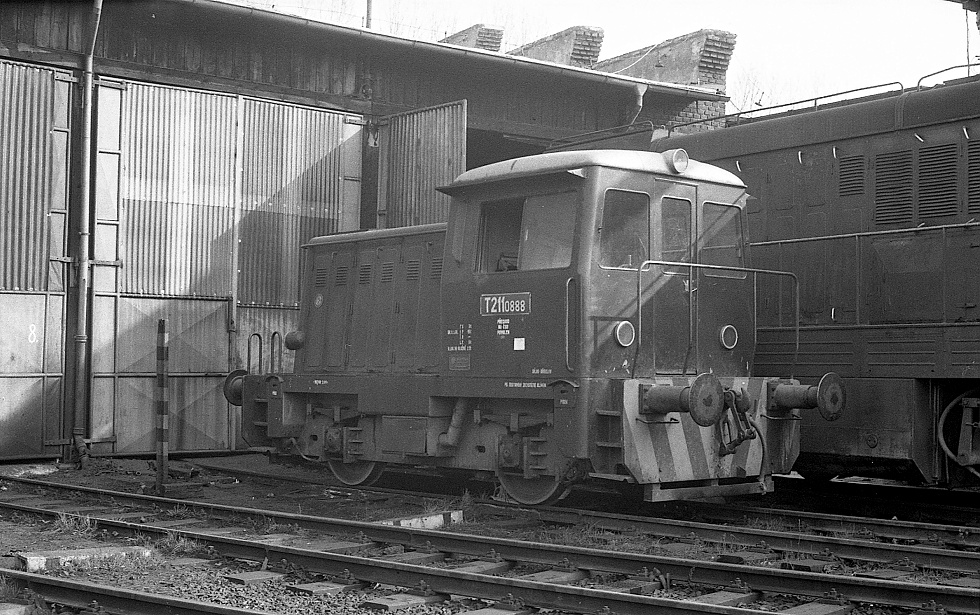 T211.0888