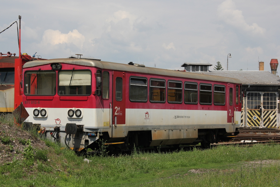 811 012-8