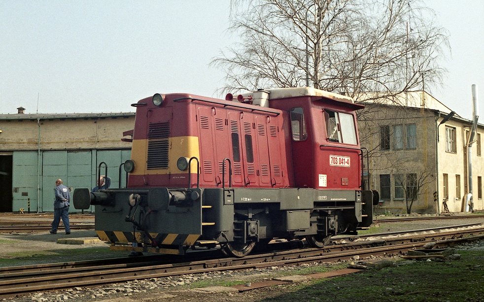 703 041-4
