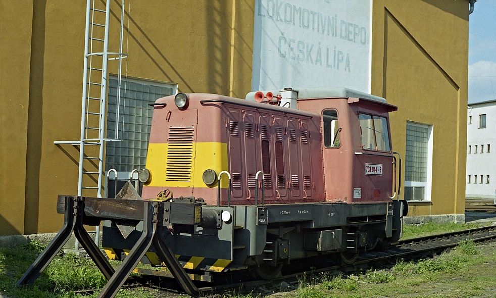 703 044-8