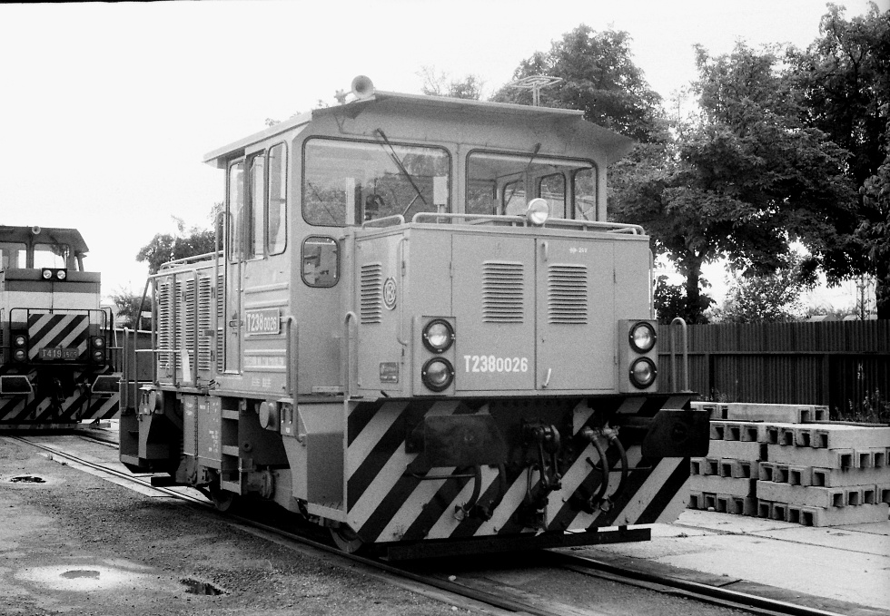 704 526-3