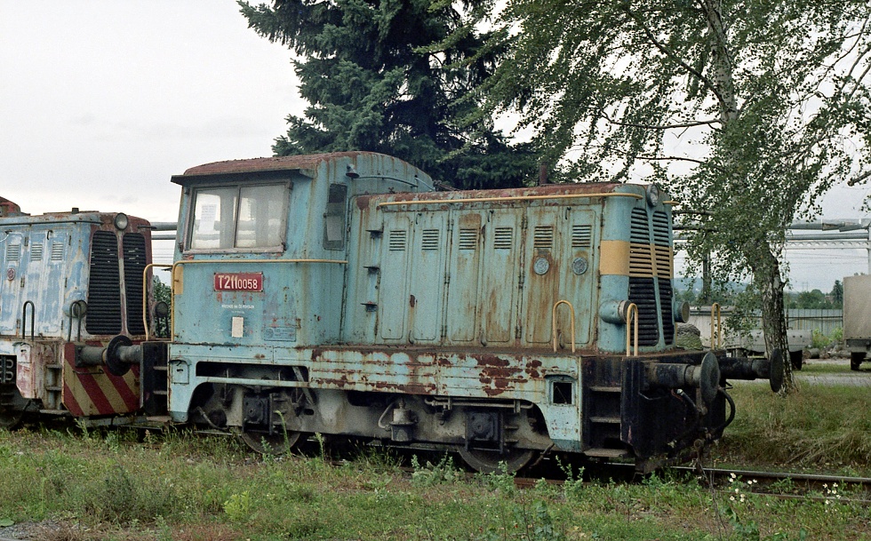 700 058-1