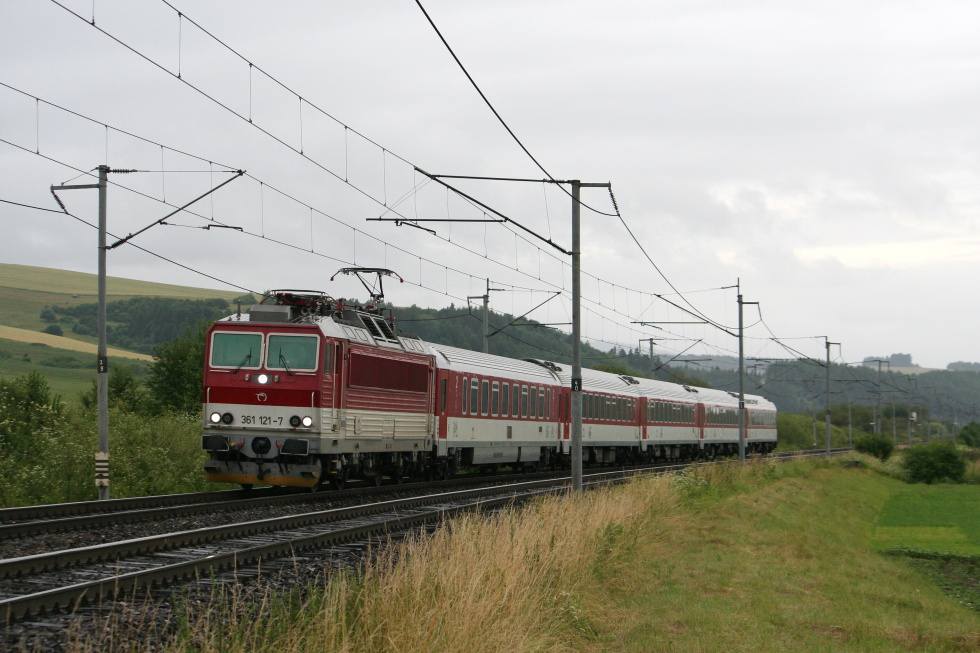 361 121-7
