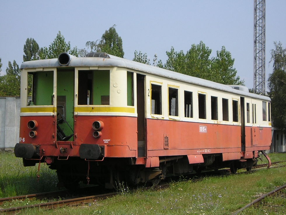 830 057-6