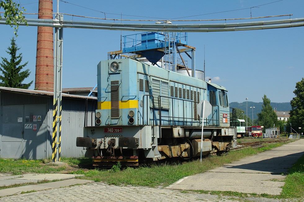 740 709-1