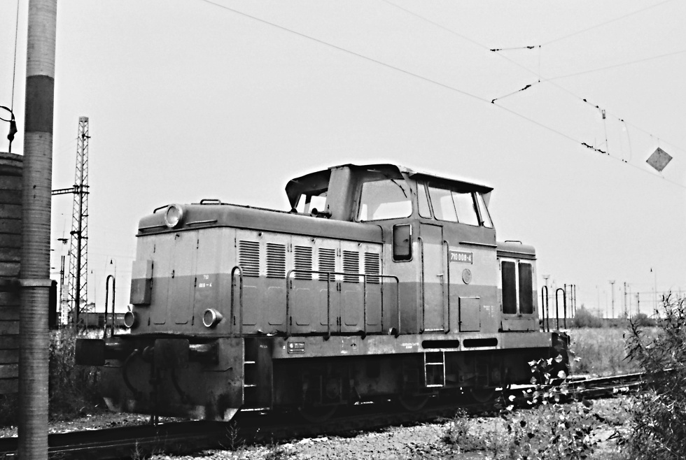710 008-4