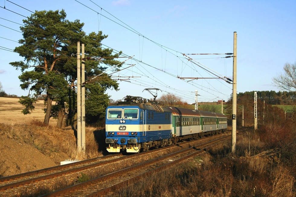 363 081-1