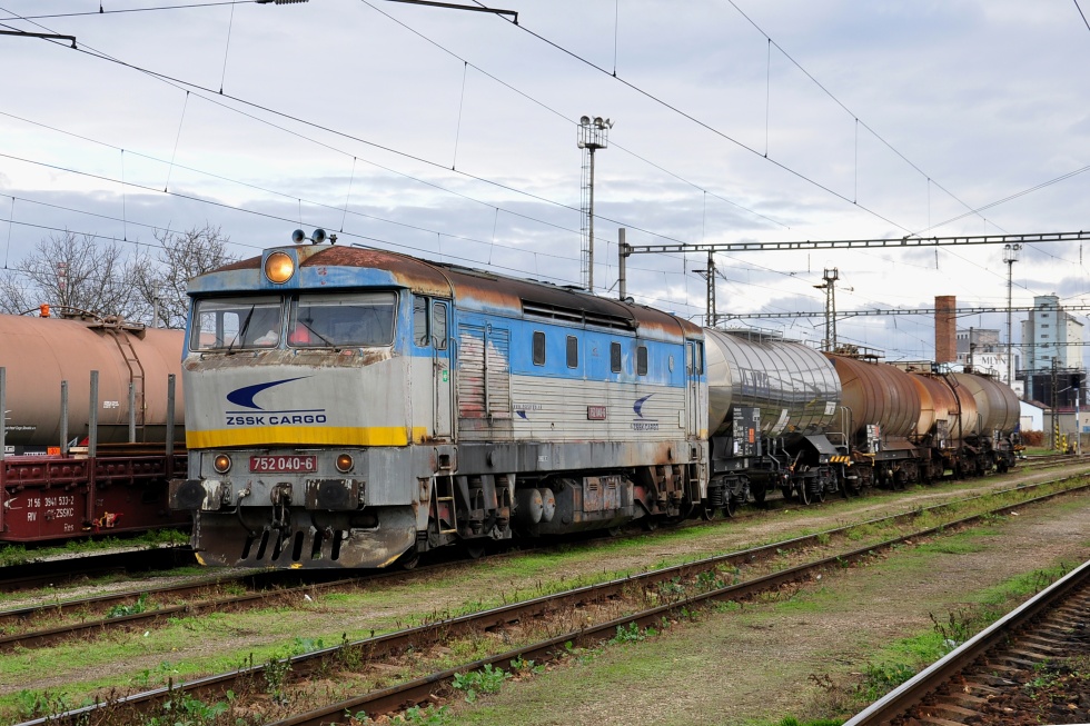 752 040-6