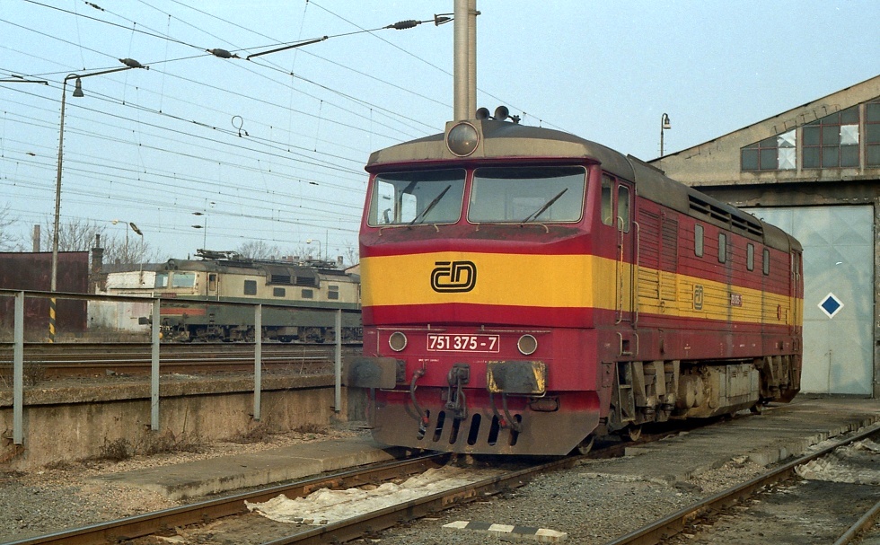 751 375-7