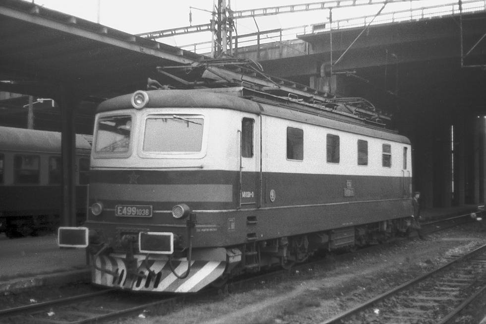 E499.1038