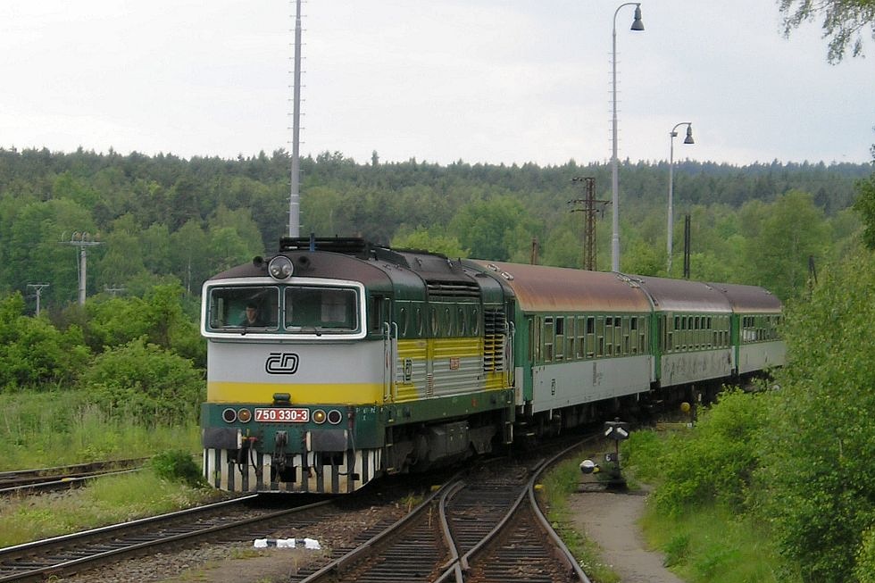 750 330-3