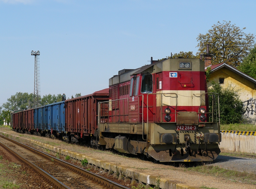 742 284-3