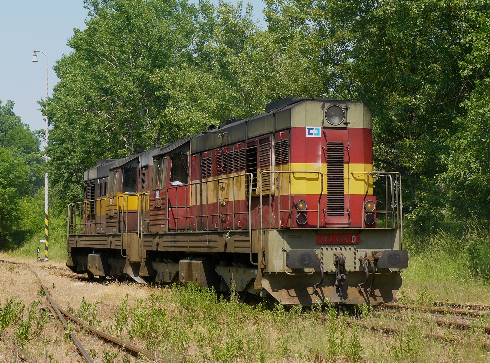 742 426-0