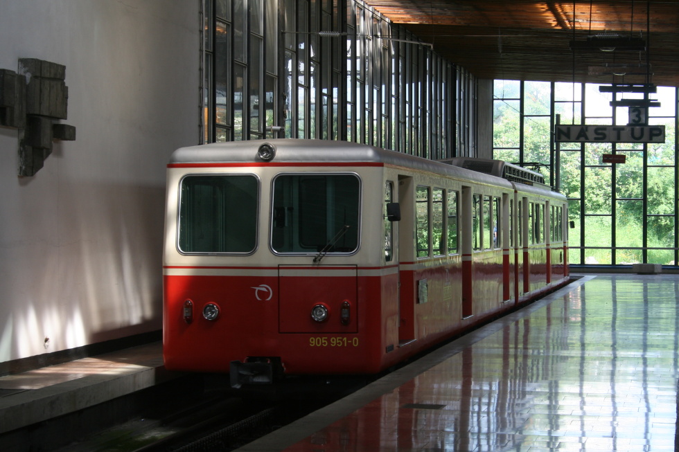 405 951-5