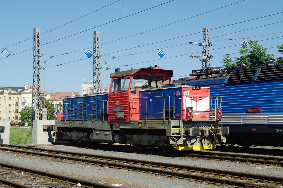 714 223-5