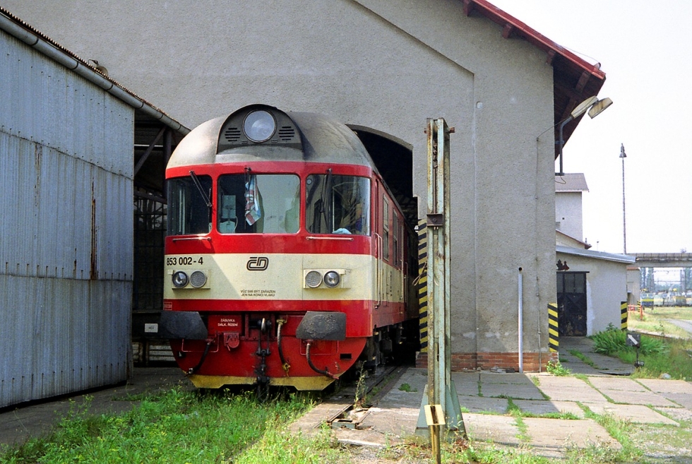 853 002-4