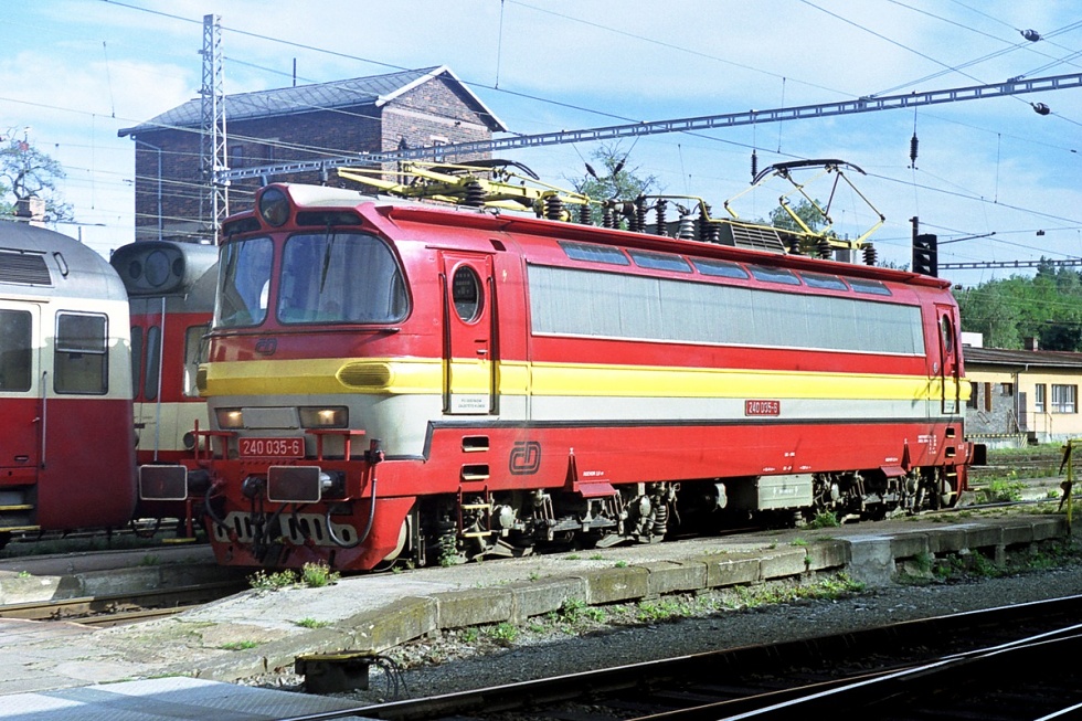 240 035-6