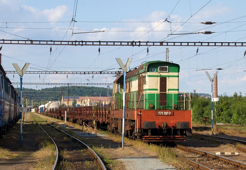 771 137-7