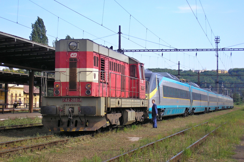 742 288-4