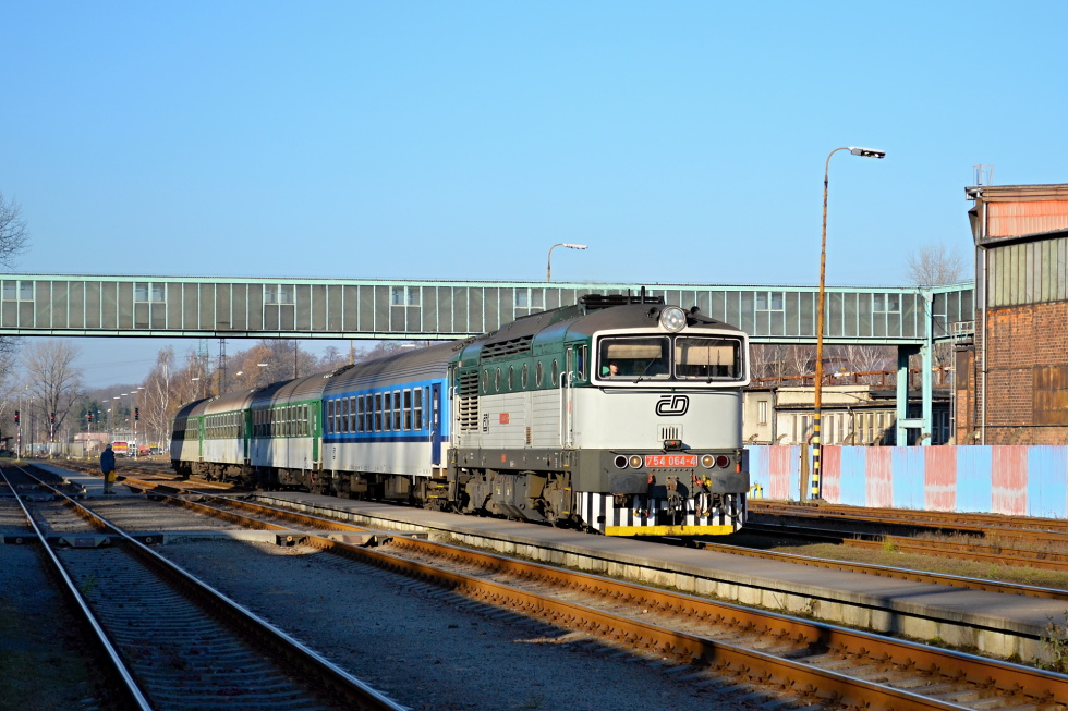 754 064-4