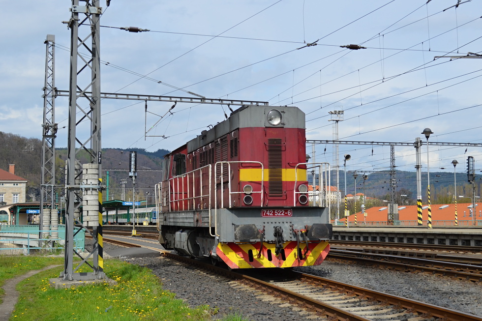 742 522-6