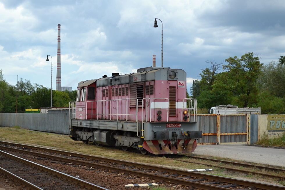 742 605-9